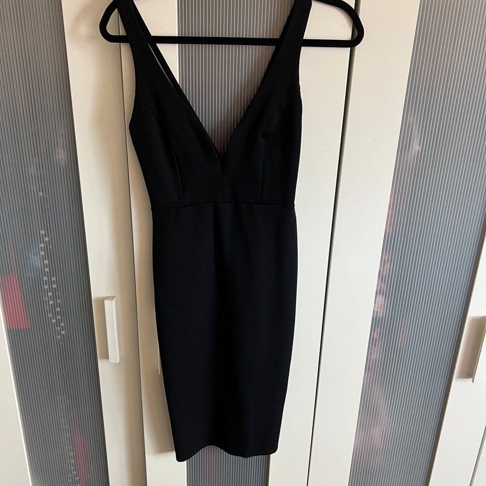 LULUS Elegant Black Sleeveless Dress